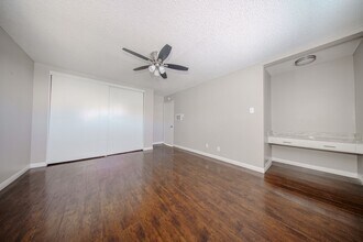 2617-2619 E 17th St in Long Beach, CA - Building Photo - Building Photo