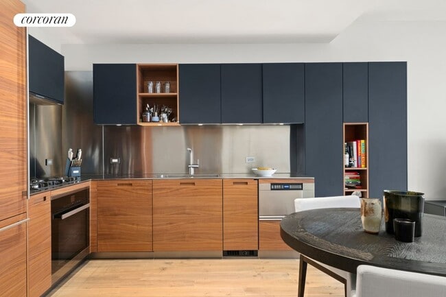 15 Renwick St in New York, NY - Building Photo - Building Photo