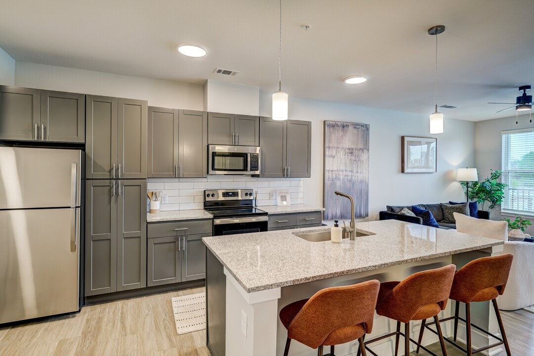 Bend on Bluebonnet in Baton Rouge, LA - Building Photo