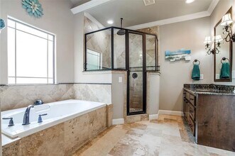 185 Capetown Way in Montgomery, TX - Building Photo - Building Photo