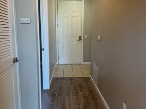 3851 Sebastopol Rd, Unit APT 305 in Santa Rosa, CA - Building Photo - Building Photo