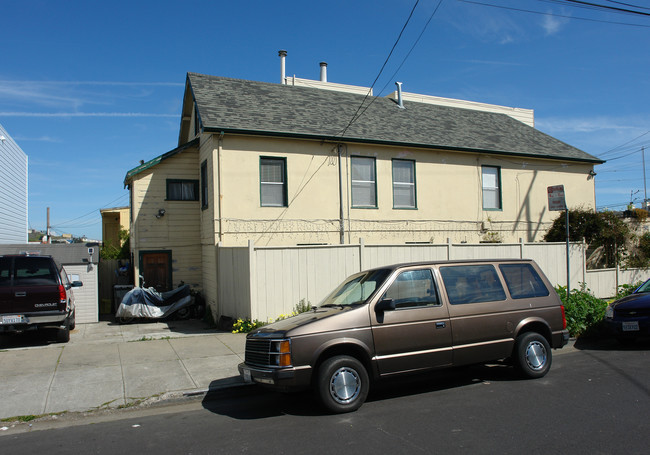 3298 San Jose Ave in Daly City, CA - Building Photo - Building Photo