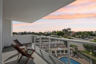 2701 N Ocean Blvd, Unit #4C in Fort Lauderdale, FL - Building Photo