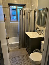1119 Greenleaf Ave in Wilmette, IL - Building Photo - Building Photo