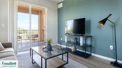 4590 Winkler Ave, Unit 08-306 in Ft. Myers, FL - Building Photo - Building Photo