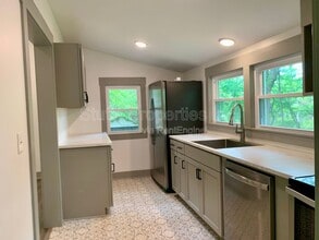 617 Howell St in Florence, AL - Building Photo - Building Photo