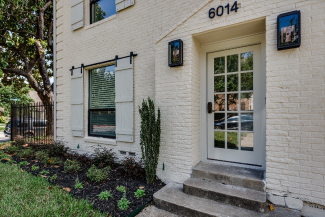 6014 Victor St