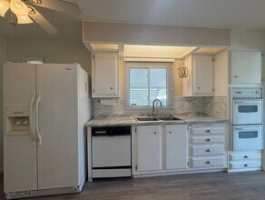 1219 E Barham Dr in San Marcos, CA - Building Photo - Building Photo