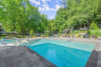 The Windward in Alpharetta, GA - Foto de edificio - Building Photo