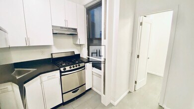 EAST 88 STREET in New York, NY - Building Photo - Building Photo