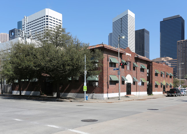 1416 Austin St in Houston, TX - Foto de edificio - Building Photo