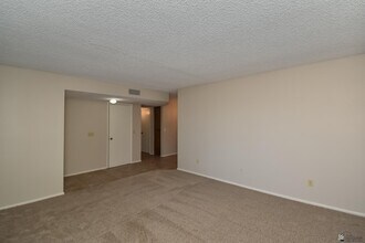 2716 W Oakwood Ln in Yuma, AZ - Building Photo - Building Photo