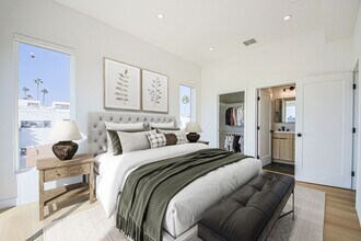 713 N Gramercy Pl-Unit -715 in Los Angeles, CA - Building Photo - Building Photo