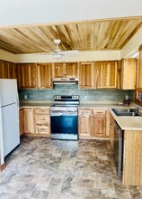 416 Banks Mountain Dr in Hendersonville, NC - Building Photo - Building Photo