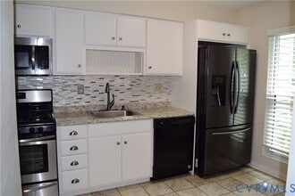 9745 Groundhog Dr in Richmond, VA - Building Photo - Building Photo