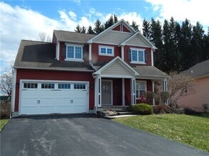 8176 Whitman Way in Liverpool, NY - Building Photo - Building Photo