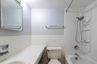 931-932 Caledonian Vw in Cambridge, ON - Building Photo - Building Photo