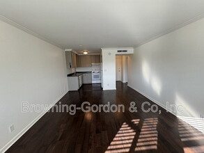 1900 Richard Jones Rd in Nashville, TN - Building Photo - Building Photo