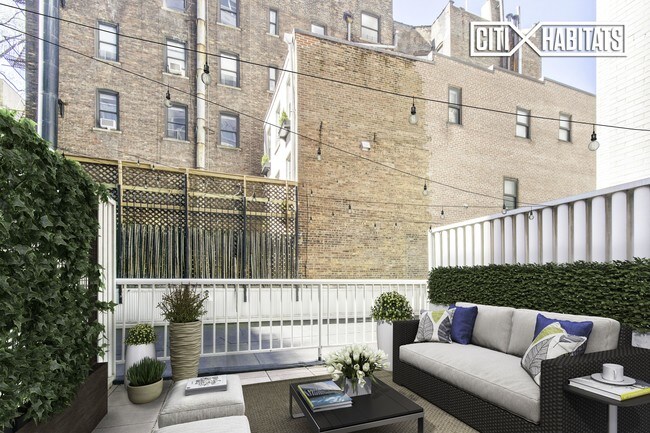 101 W 12th St-Unit -2E in New York, NY - Building Photo - Building Photo