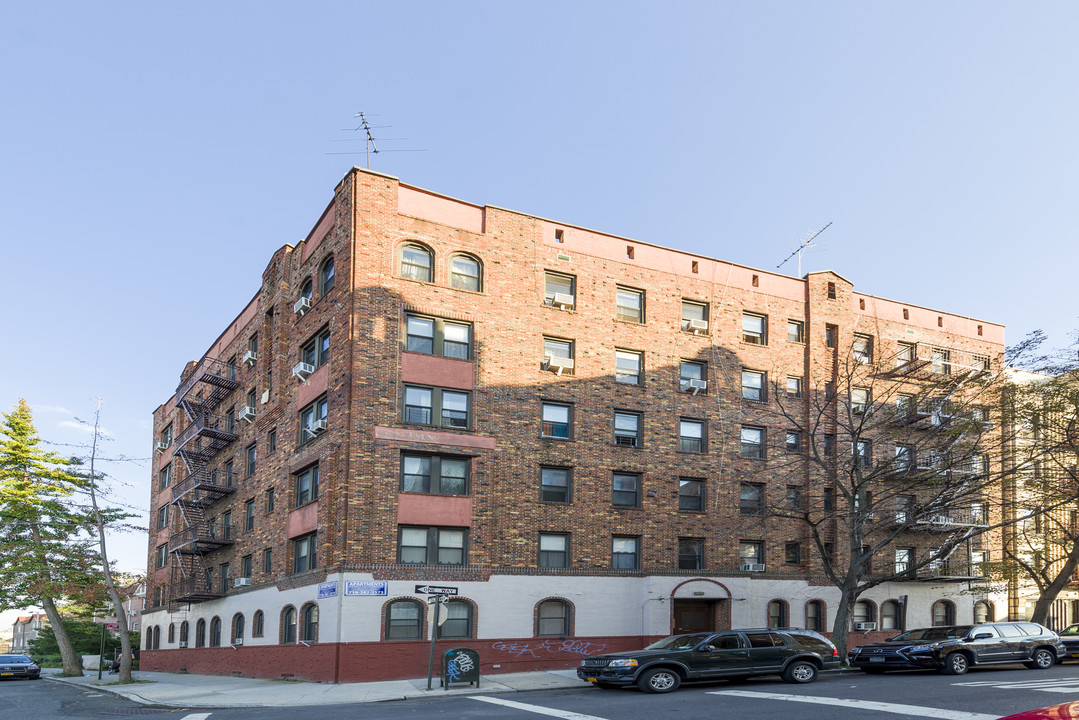 3031 Brighton 14th St in Brooklyn, NY - Building Photo