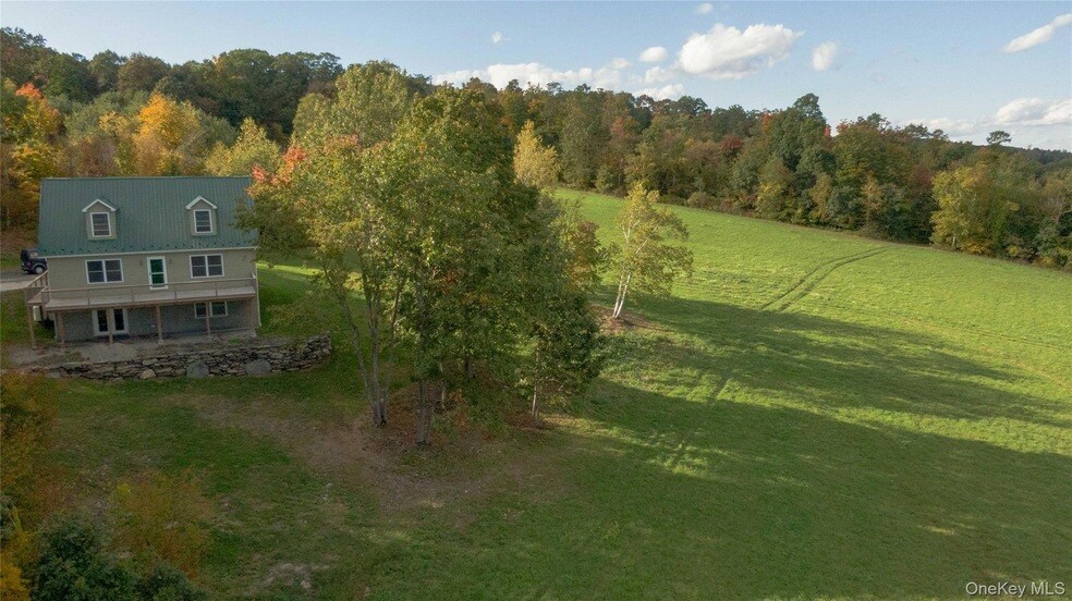 641 Smithfield Rd in Millerton, NY - Building Photo