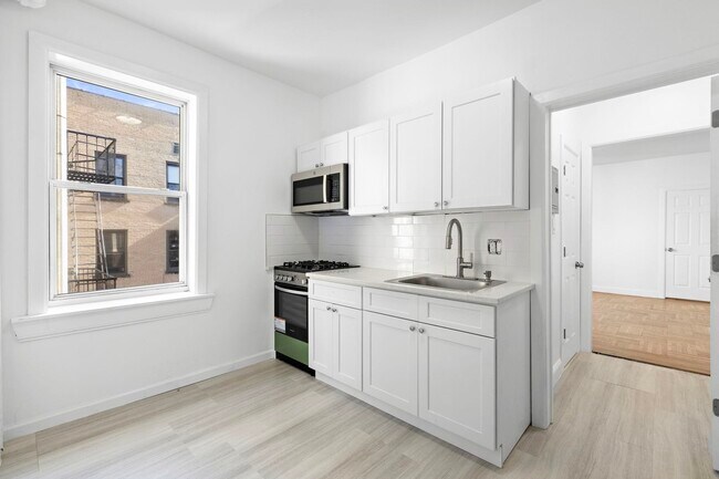 137 Kensington Ave in Jersey City, NJ - Building Photo - Building Photo