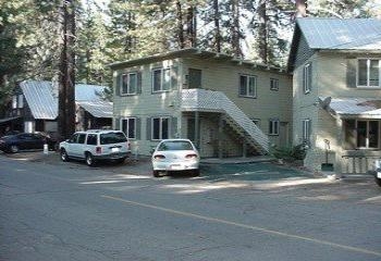 3121 Pasadena Ave in South Lake Tahoe, CA - Foto de edificio