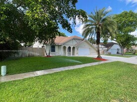 15972 E Wind Cir in Sunrise, FL - Building Photo