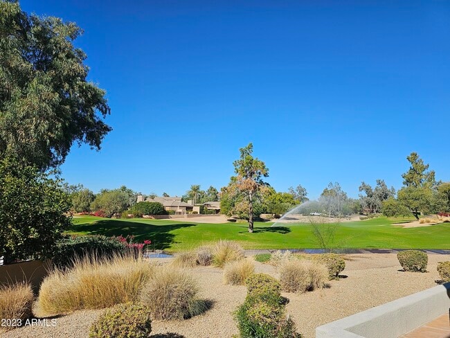 7700 E Gainey Ranch Rd in Scottsdale, AZ - Building Photo - Building Photo