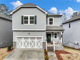 680 Groover St in Ball Ground, GA - Building Photo