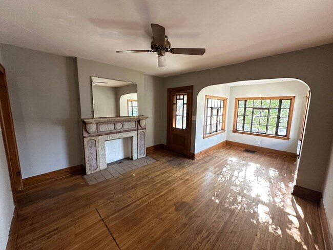 1041 S Washington Ave in Columbus, OH - Building Photo - Building Photo