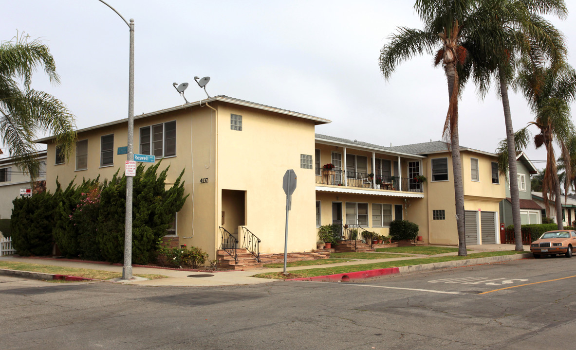 4137 E 3rd St in Long Beach, CA - Building Photo