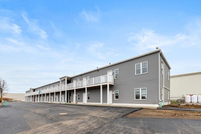 50 R Maplewood Ave in Gloucester, MA - Building Photo - Building Photo