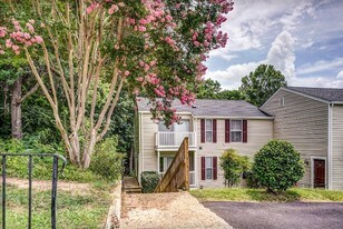 Aston Ridge Apartments