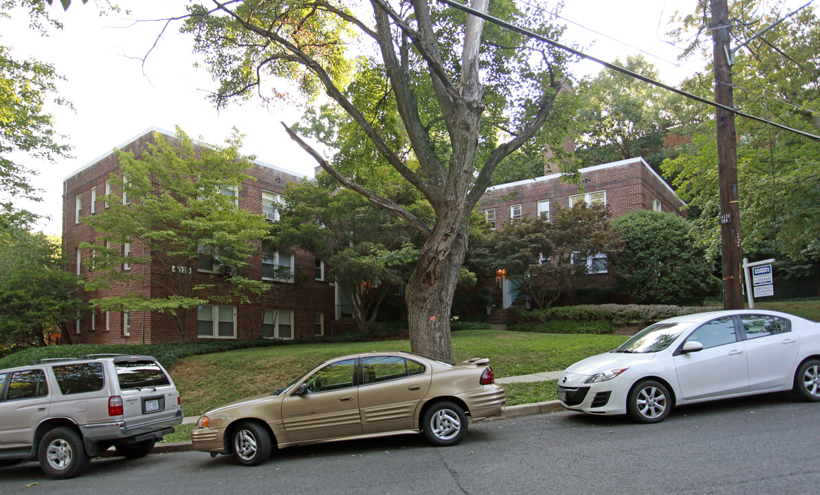 4027-4029 Benton St NW in Washington, DC - Building Photo