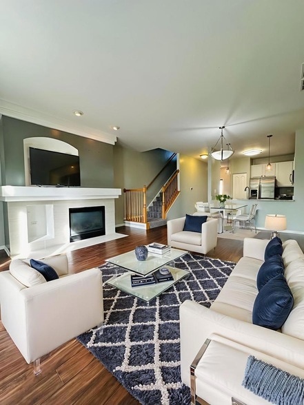 2409 Golf Ridge Cir, Unit 271 in Naperville, IL - Building Photo - Building Photo