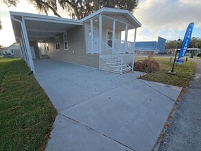 1016 Century Dr in Wildwood, FL - Building Photo - Building Photo