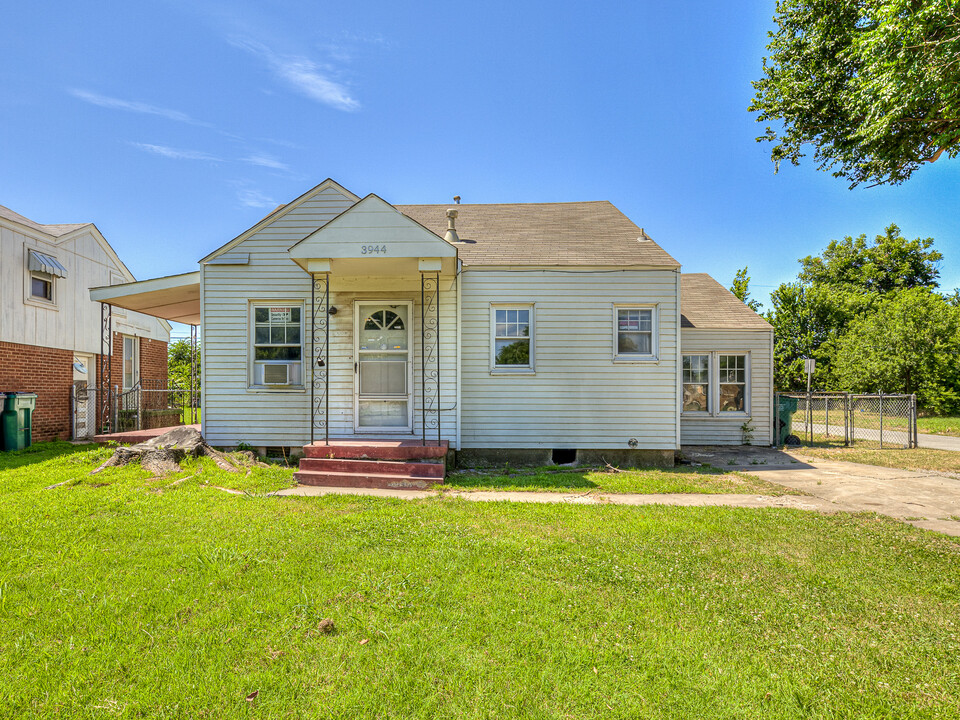 3944 NW 11th St in Oklahoma City, OK - Building Photo