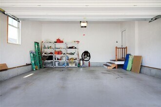 23 Osprey Ct in Middletown, RI - Building Photo - Building Photo