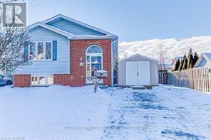 40 Trapper St in London, ON - Building Photo