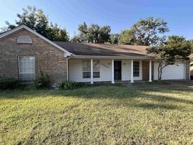 5159 Longmeadow Cove in Memphis, TN - Building Photo