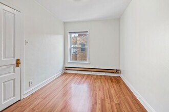 844 W Ainslie St in Chicago, IL - Building Photo - Building Photo