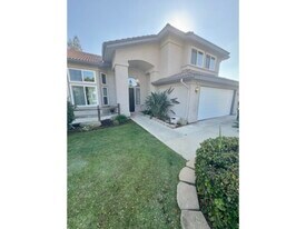 2142-2142 Sample Ave in Clovis, CA - Building Photo