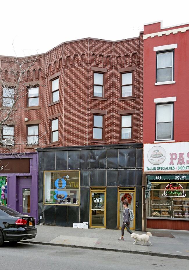 300 Court St