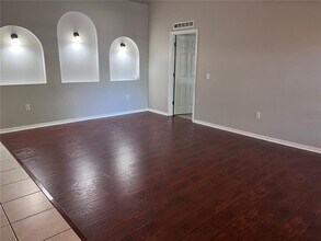319 Velveteen Pl in Chuluota, FL - Building Photo - Building Photo