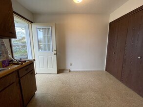 601 Rizek Dr-Unit -7A in North Liberty, IN - Building Photo - Building Photo