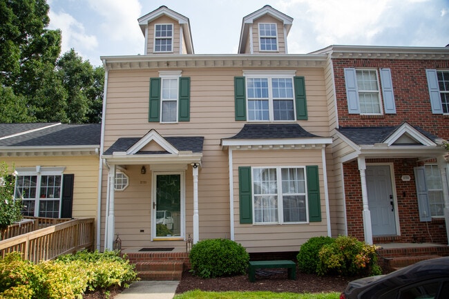 property at 2723 Sterling Park Dr