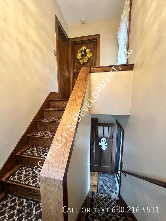 337 S Maple St in Itasca, IL - Building Photo - Building Photo