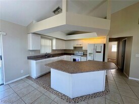 4411 SW 9th Ave in Cape Coral, FL - Building Photo