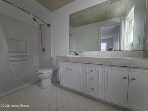 722 Breckenridge Ln in Louisville, KY - Building Photo - Building Photo